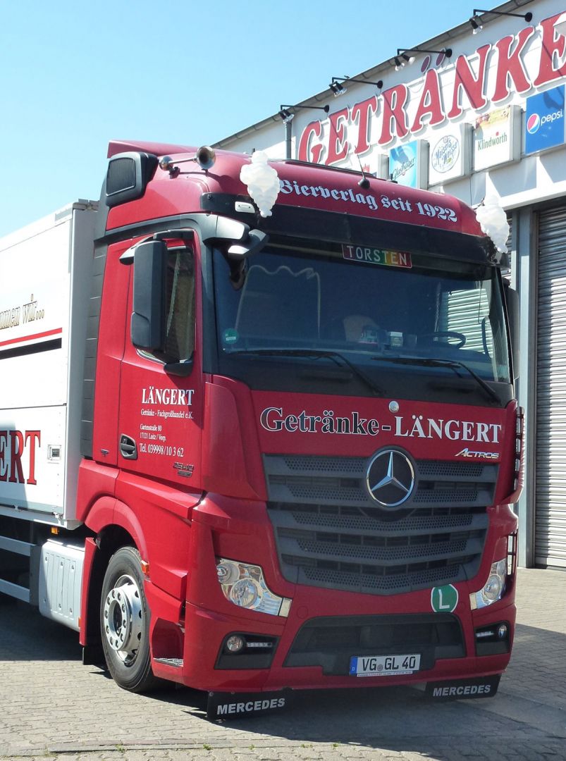Liefer-LKW Liefer-LKW